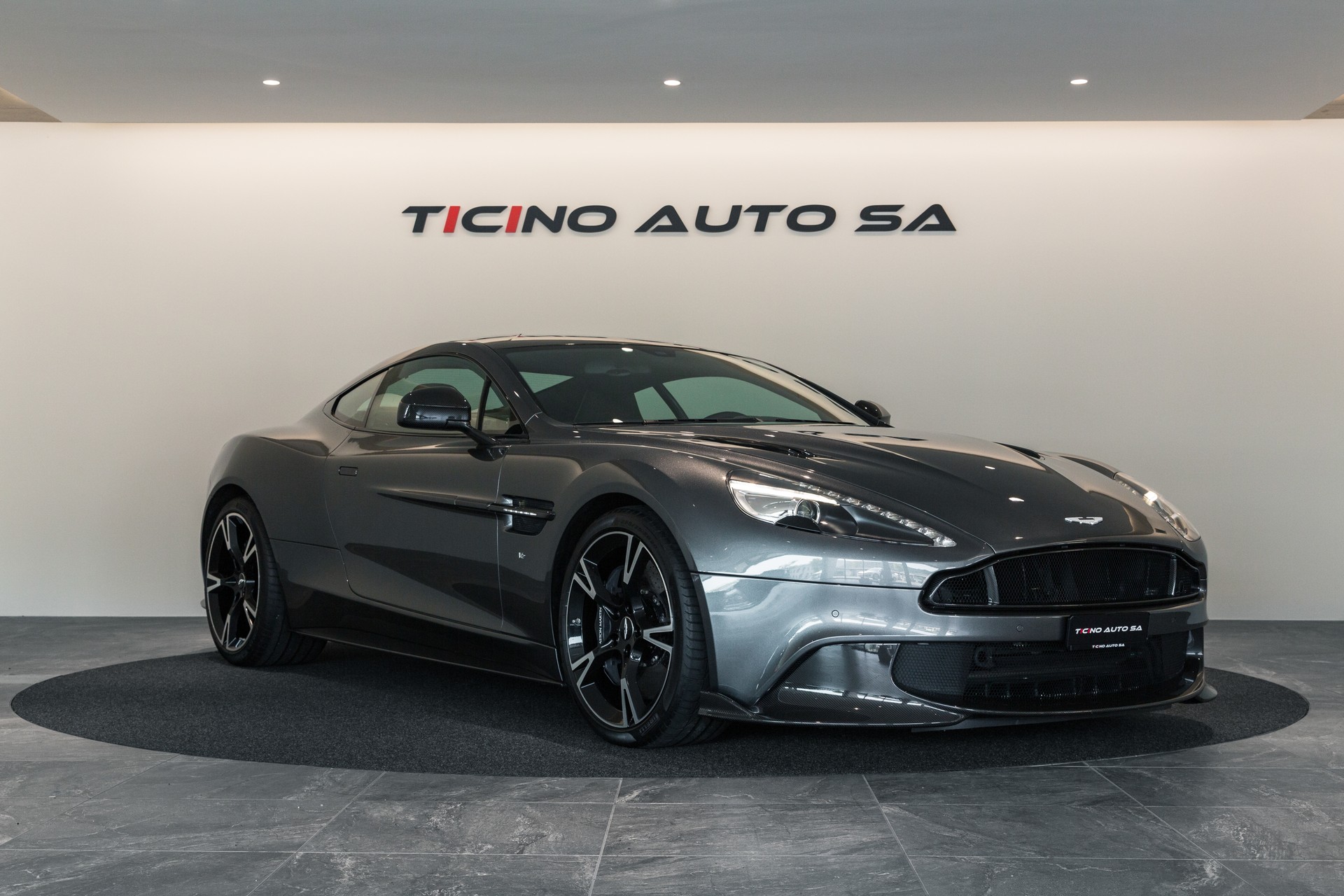 ASTON MARTIN V12 Vanquish S Ultimate V12 Touchtronic 3